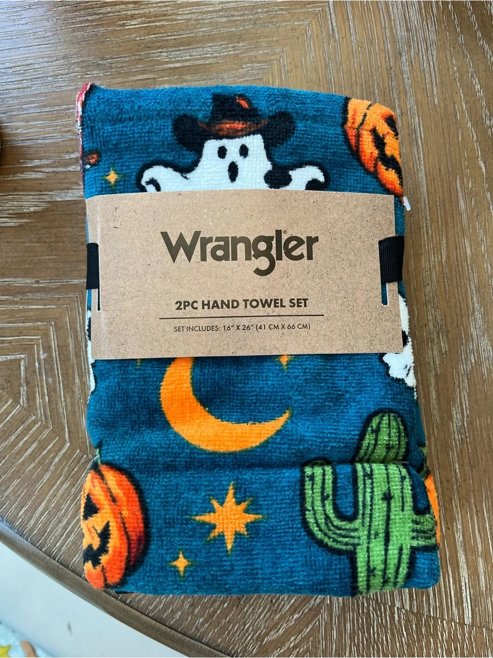 Set of 2 Wrangler Halloween Print Hand Towel Set